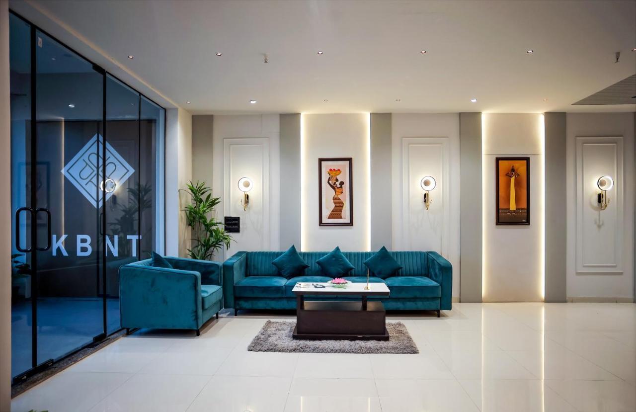 Hotel The Parker Inn By Kbnt Group Surat Bagian luar foto
